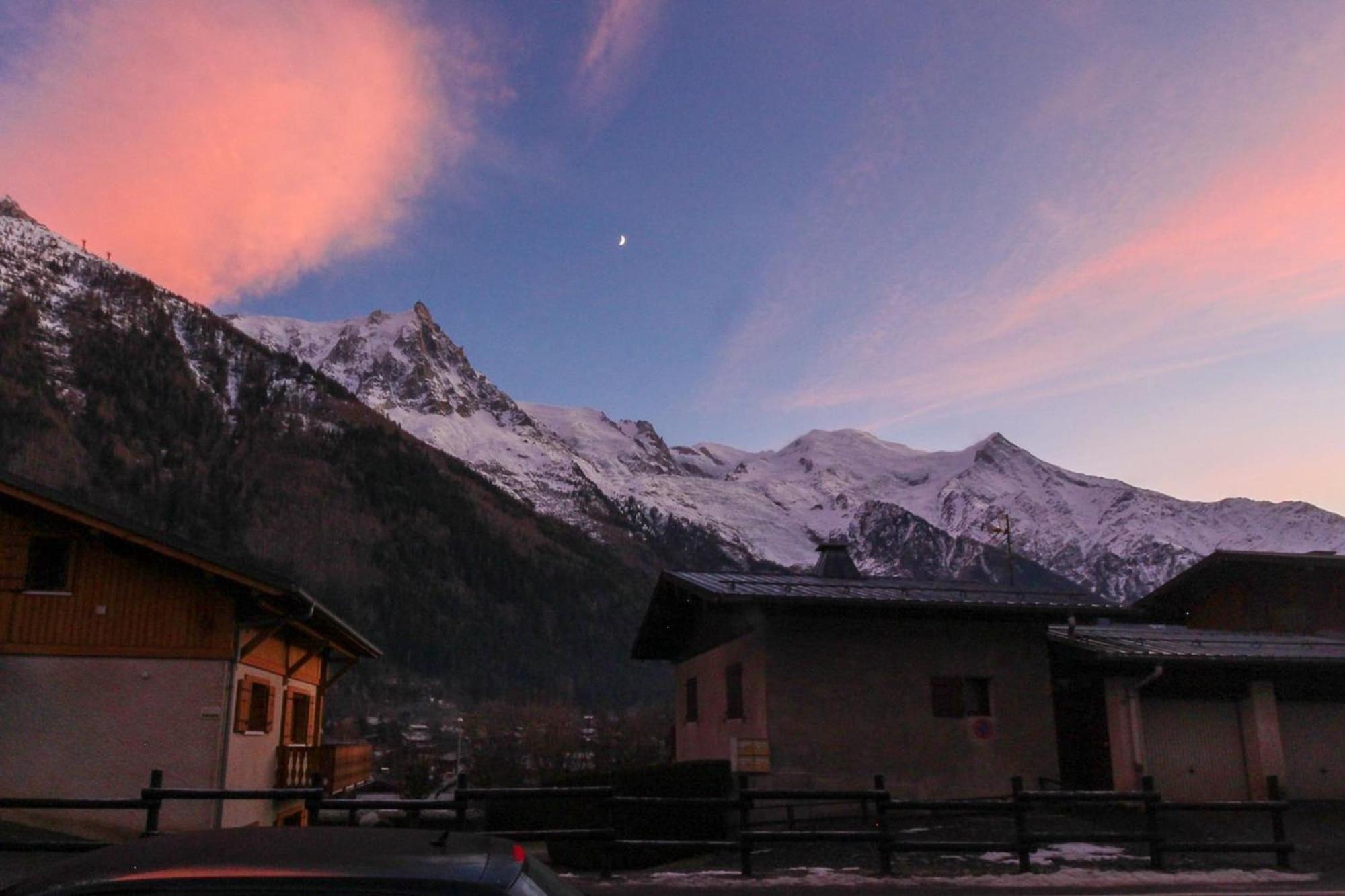 Les Pecles Mt Blanc - Chamonix Center Apartment Exterior photo